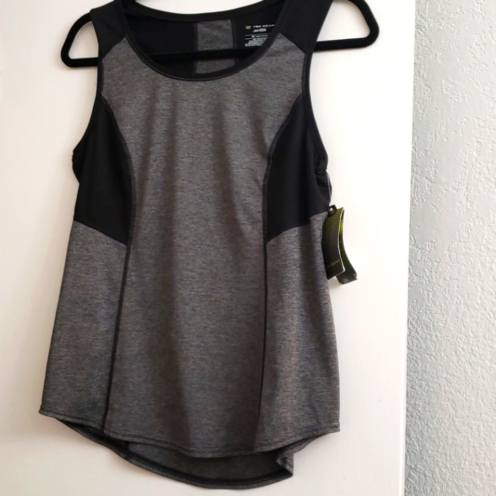 🌞TEK Gear Athletic top.